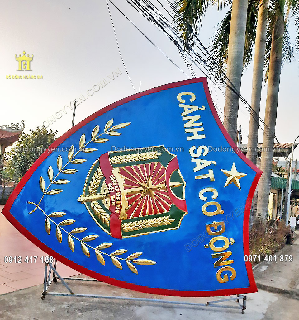 Từng đường n&eacute;t tr&ecirc;n sản phẩm đều được nghệ nh&acirc;n chế t&aacute;c tinh xảo nhất